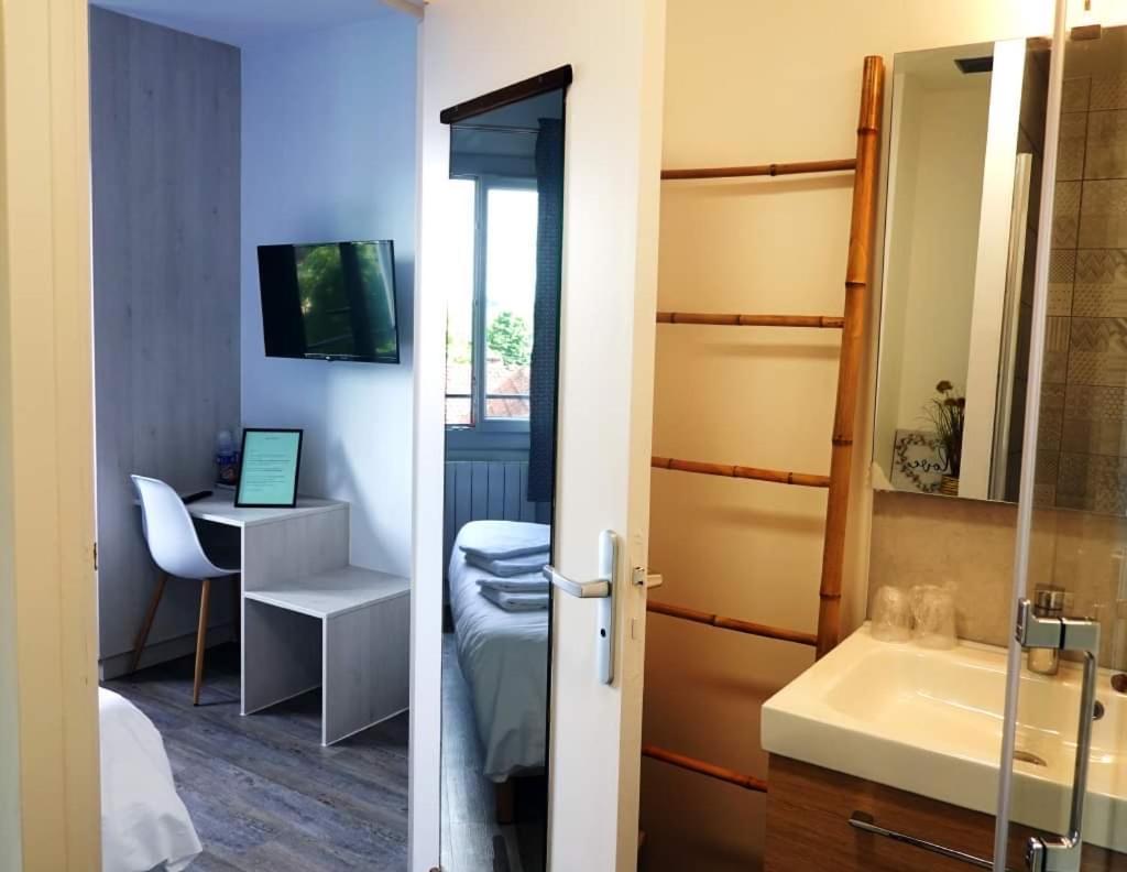 Hotel La Grotte Sagy  Ngoại thất bức ảnh